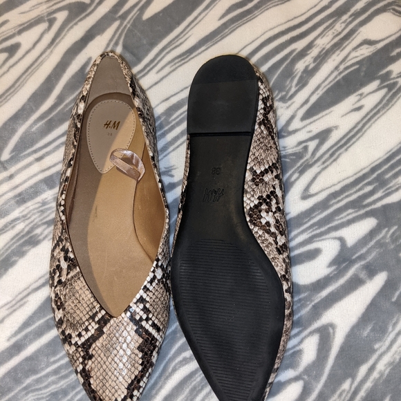 H&m flats - Picture 3 of 3